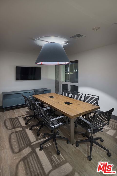 1331 N Cahuenga Boulevard, Los Angeles CA: https://media.crmls.org/mediaz/de694cb4-ce7b-4e2e-9e3f-479ee6d6b7e6.jpg