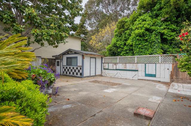 118 Seeno Street, Monterey CA: https://media.crmls.org/mediaz/de6b2b3a-9138-46b2-b8fb-f6f7b8996daf.jpg