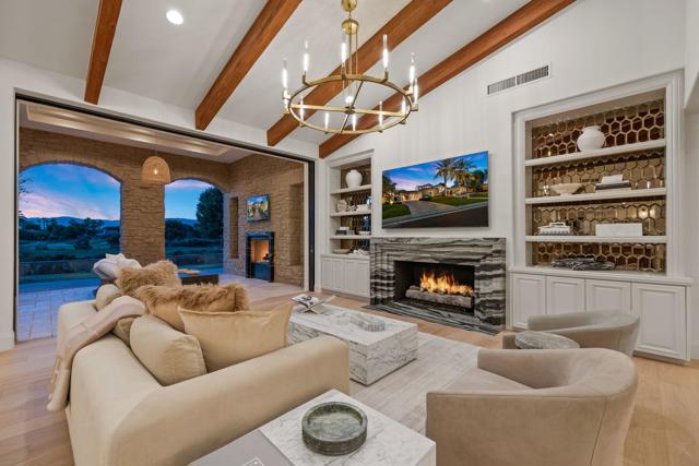 80740 Via Portofino, La Quinta CA: https://media.crmls.org/mediaz/de6b4a12-3fe6-4e09-be13-f2100c6a6c15.jpg