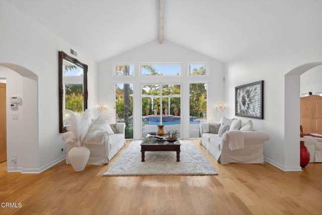1454 S La Luna Avenue, Ojai CA: https://media.crmls.org/mediaz/de6b4e9a-130c-4edd-be60-c765d0400a4b.jpg