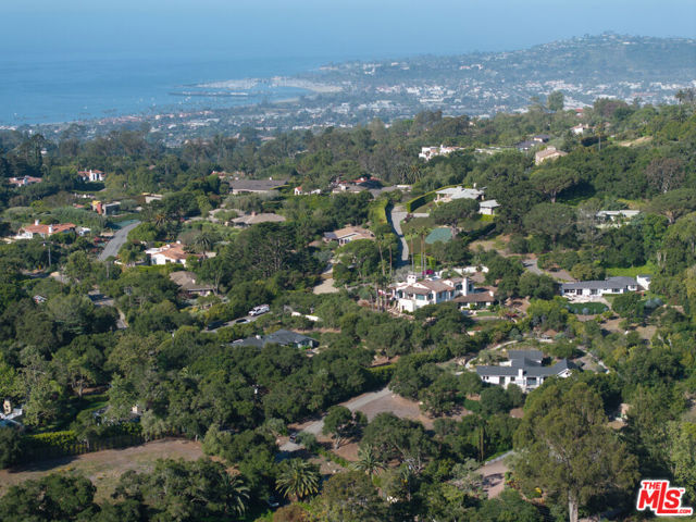 3155 Eucalyptus Hill Road, Santa Barbara CA: https://media.crmls.org/mediaz/de6bcb96-bd52-471f-99c3-c6d714d0fd7f.jpg