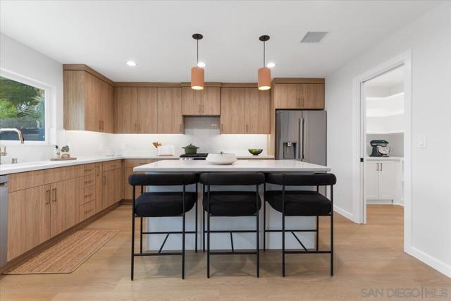 1211 California St, Imperial Beach CA: https://media.crmls.org/mediaz/de6c3caf-956e-45c2-a15e-3b3049dd0df5.jpg