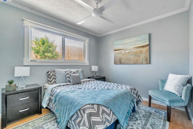6013 Green Glen Way, Sacramento CA: https://media.crmls.org/mediaz/de6c469b-d404-4296-b9dc-4de3ae6d9857.jpg
