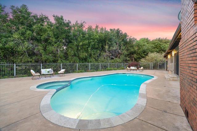 20811 Norada Court, Saratoga CA: https://media.crmls.org/mediaz/de6cbeb3-38f2-4923-bccf-ffa0cb0c1f3d.jpg