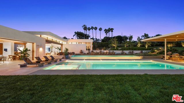 28837 Selfridge Drive, Malibu CA: https://media.crmls.org/mediaz/de6d1755-c33f-4fd4-a71a-f13c37645106.jpg