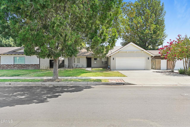 10530 Rubio Avenue, Granada Hills CA: https://media.crmls.org/mediaz/de70a846-d21d-4afe-a84a-9c3106770b6a.jpg