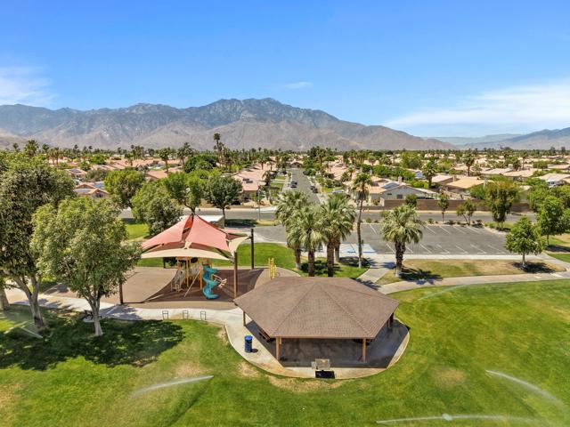 69867 Kent Place, Cathedral City CA: https://media.crmls.org/mediaz/de70a9f1-2f2c-4a63-a17e-9f3ae72124c8.jpg