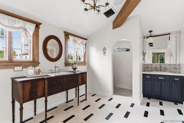 Image 42 of 63 For 660 Margarita