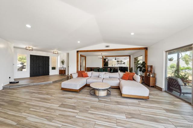 9231 Gawn Trl, Moreno Valley CA: https://media.crmls.org/mediaz/de72028f-60c3-4ddc-ae36-becabc7a97e1.jpg