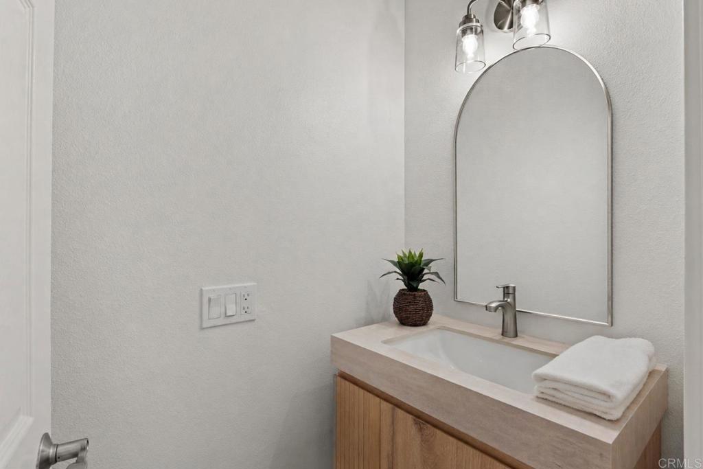 1136 Monterey Place - photo 10