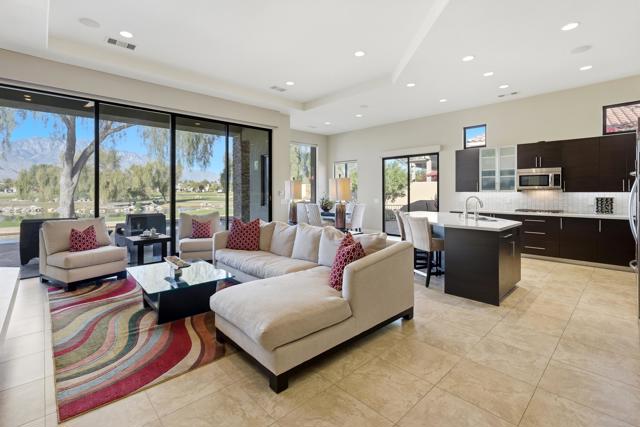 33 Via Las Flores, Rancho Mirage, CA 92270