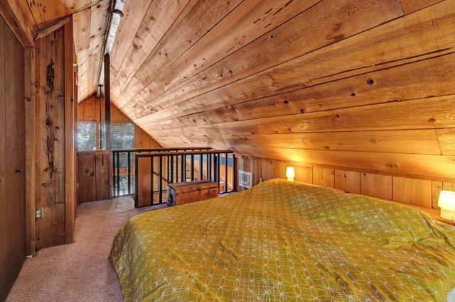 26785 Crestview Drive, Idyllwild CA: https://media.crmls.org/mediaz/de728e02-476a-45c7-82a4-457dd206a464.jpg