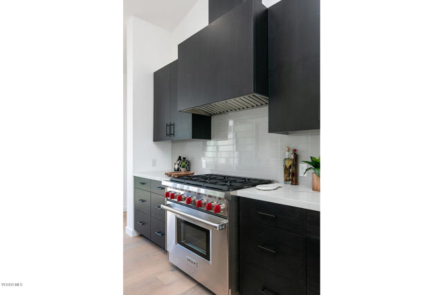 953 Colina Vista, Ventura CA: https://media.crmls.org/mediaz/de731b47-a478-4dae-9918-8397d3b2e66a.jpg