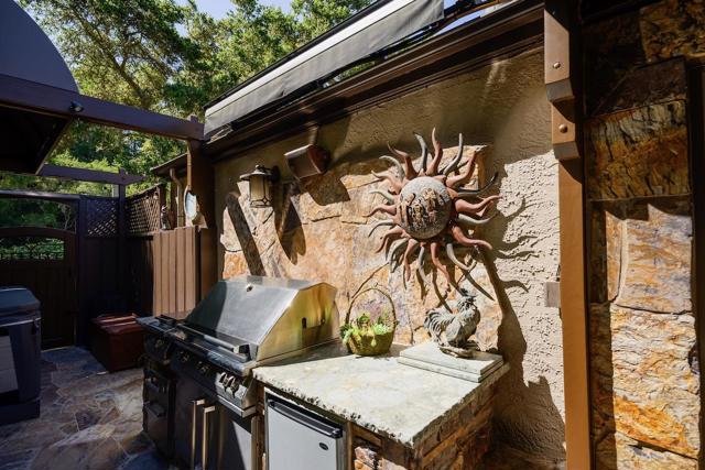 307 Sidesaddle Circle, Scotts Valley CA: https://media.crmls.org/mediaz/de733bd1-8547-4862-a5d4-a0bcf09ac216.jpg