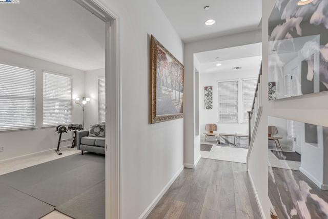 40252 Bonica Rose Terrace, Fremont CA: https://media.crmls.org/mediaz/de73c8c3-59f5-497e-a7f5-515d59a4ee4e.jpg