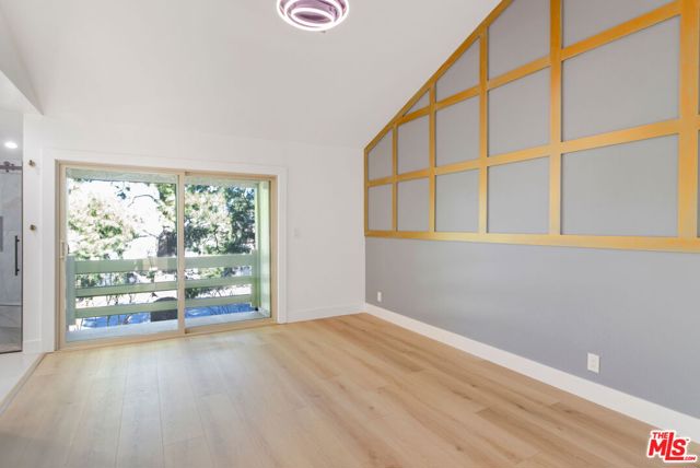 7550 Zombar Avenue, Van Nuys CA: https://media.crmls.org/mediaz/de73cf0b-1373-4c84-84f6-8e7e7024d2e6.jpg