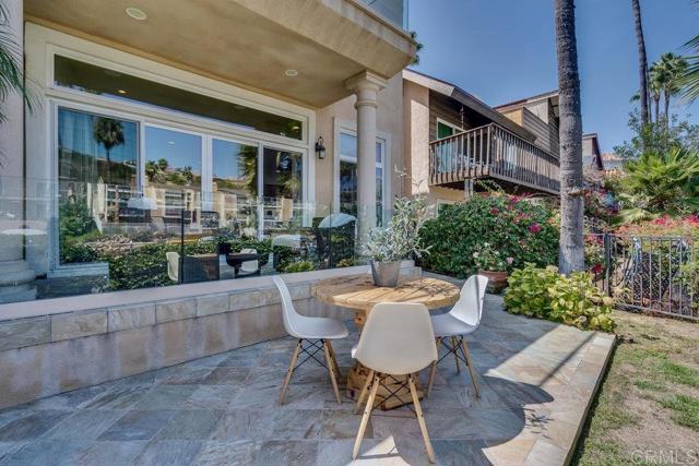 Detail Gallery Image 48 of 57 For 4529 Cove Dr #101,  Carlsbad,  CA 92008 - 4 Beds | 3/1 Baths