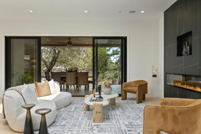 18061 Saratoga Los Gatos Road, Monte Sereno CA: https://media.crmls.org/mediaz/de75a3e0-251d-4724-8b83-e7f511fc9282.jpg