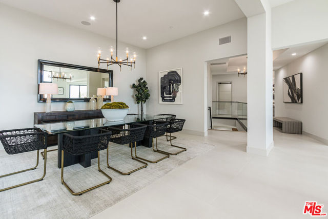 286 Quadro Vecchio Drive, Pacific Palisades CA: https://media.crmls.org/mediaz/de75db06-4ac7-4b83-a740-e90f08414bd6.jpg