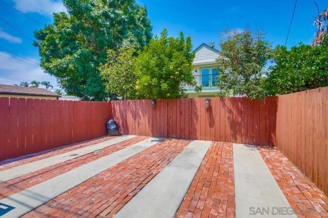 5051 Hawley, San Diego CA: https://media.crmls.org/mediaz/de76f477-7978-4fae-8ce4-6758fe5442a3.jpg