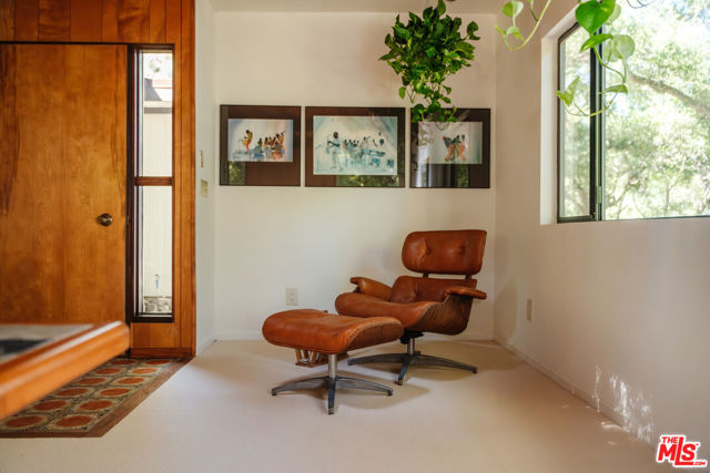 1289 Old Topanga Canyon Road, Topanga CA: https://media.crmls.org/mediaz/de771b92-a49e-41e9-87d1-ff05b173d993.jpg