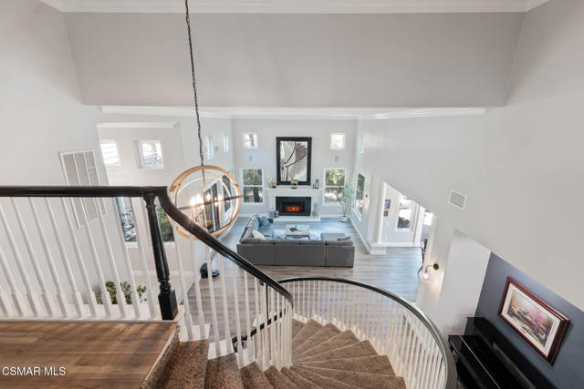 4126 Sterlingview Drive, Moorpark CA: https://media.crmls.org/mediaz/de772a44-e845-40c6-acd7-6d1906534c8e.jpg