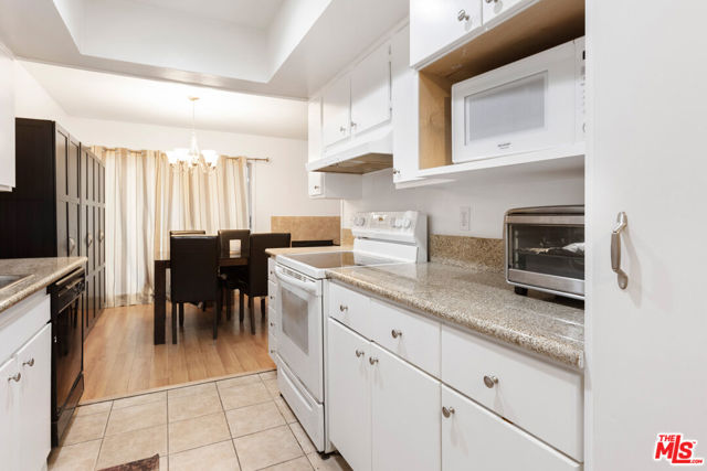 5870 GREEN VALLEY, 217 photo 6