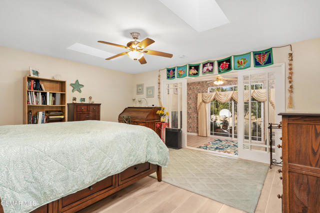 1455 Calle Colina, Thousand Oaks CA: https://media.crmls.org/mediaz/de775910-4a87-4069-949b-e4e0c99b4d25.jpg