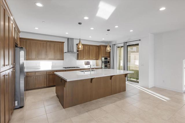 5636 Fallbrook Court, Dublin CA: https://media.crmls.org/mediaz/de78312a-761e-40ce-9c5f-cd9f60163f1e.jpg