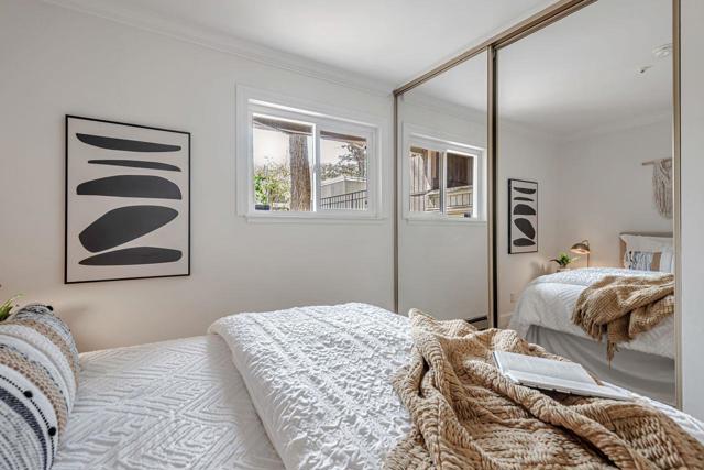 4016 Farm Hill Boulevard, Redwood City CA: https://media.crmls.org/mediaz/de7871c5-e665-473d-bc54-f8c4b1c4e78b.jpg