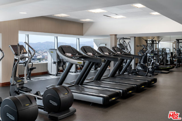 900 W Olympic Boulevard, Los Angeles CA: https://media.crmls.org/mediaz/de79d180-368c-498a-93a3-dfed11294fe6.jpg