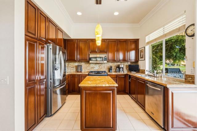 865 Box Canyon Trail, Palm Desert, CA 92211