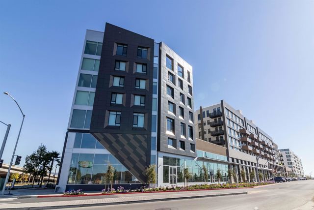 260 260 Brooklyn Basin Way, Oakland CA: https://media.crmls.org/mediaz/de7a42a2-c1d0-4f1a-b144-7985e06f0d1d.jpg