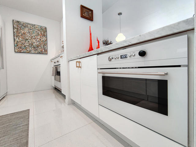 1881 S Araby Drive, Palm Springs CA: https://media.crmls.org/mediaz/de7b6c92-710f-42ca-9d8e-c1a675a07961.jpg