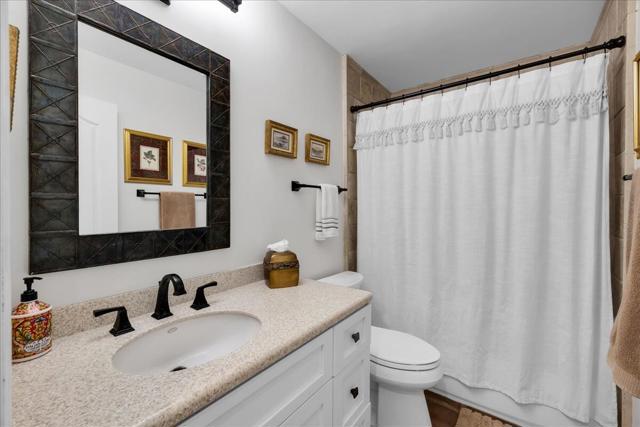 Image 28 of 63 For 79595 Marigold Lane