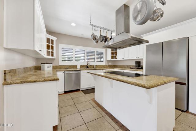 Detail Gallery Image 10 of 50 For 9816 Calvin Avenue, Northridge,  CA 91324 - 6 Beds | 4/2 Baths