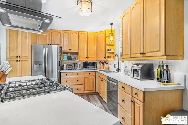 379 Avenida Andorra, Cathedral City CA: https://media.crmls.org/mediaz/de7c6951-aebe-47cd-b5ad-def91b649dd0.jpg