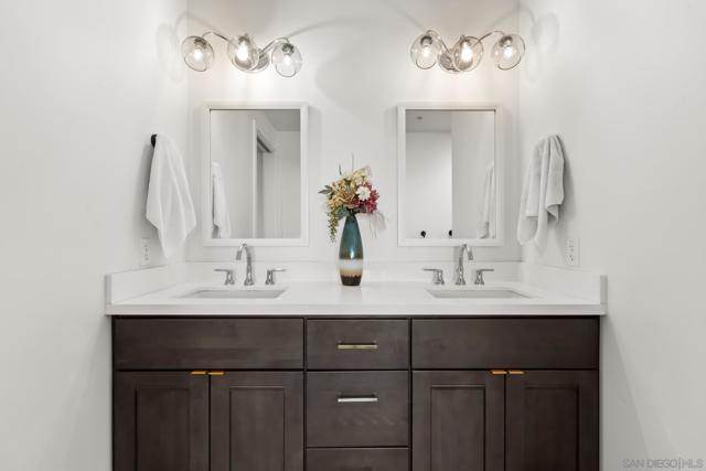 4100 Voltaire St, San Diego CA: https://media.crmls.org/mediaz/de7d2dce-fff8-44b0-9ed6-72001f6dc46f.jpg
