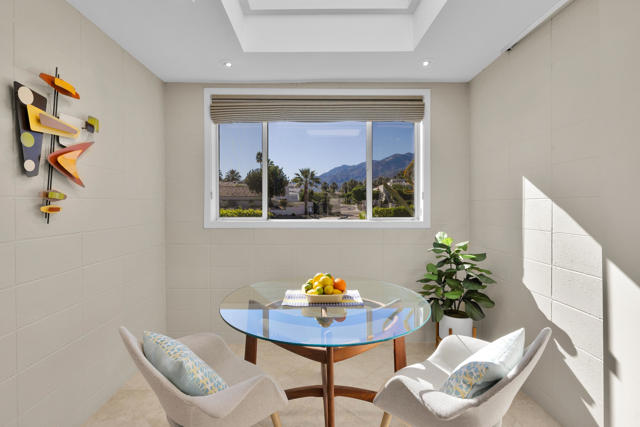 246 E Avenida Granada, Palm Springs, CA 92264