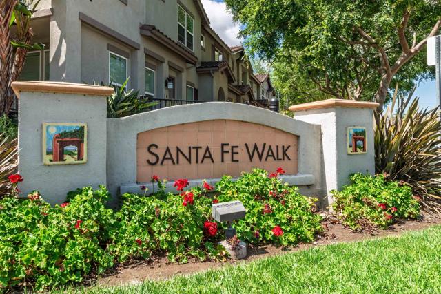 Detail Gallery Image 29 of 31 For 451 Avenida De La Luna, Vista,  CA 92083 - 2 Beds | 2 Baths