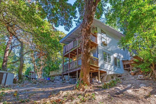 18109 La Verne Drive, Los Gatos CA: https://media.crmls.org/mediaz/de7ea90d-1707-4972-a298-3900c14dc414.jpg