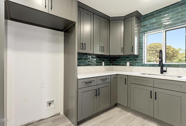 1121 La Puerta Street, Los Angeles CA: https://media.crmls.org/mediaz/de7f08c3-66a0-40b5-bdeb-60e5fbad3f33.jpg