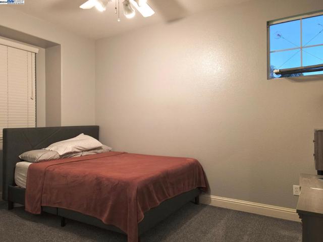 556 Sherborne Court, Galt CA: https://media.crmls.org/mediaz/de7f8003-b502-49da-aed7-ceffb317562e.jpg