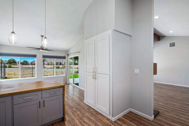 76761 Kentucky Avenue, Palm Desert CA: https://media.crmls.org/mediaz/de7fd98b-bbff-4fdd-9827-08167c8ff969.jpg