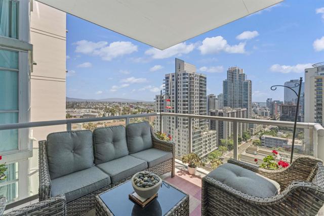 850 Beech Street, San Diego CA: https://media.crmls.org/mediaz/de812267-f191-4a45-b808-ffd324bd4e21.jpg