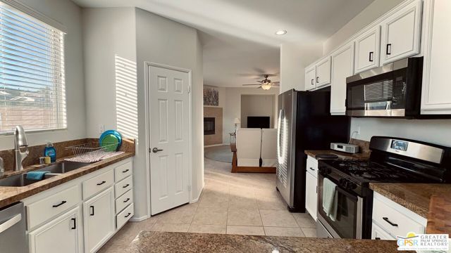 83530 Fenton Court, Indio CA: https://media.crmls.org/mediaz/de81926f-7cd7-4051-99a2-ca35c70aa7f6.jpg
