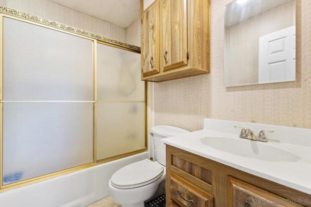 3232 N Twin Oaks Valley Rd, San Marcos CA: https://media.crmls.org/mediaz/de81940f-a2cf-4060-a703-f276b818b5a2.jpg