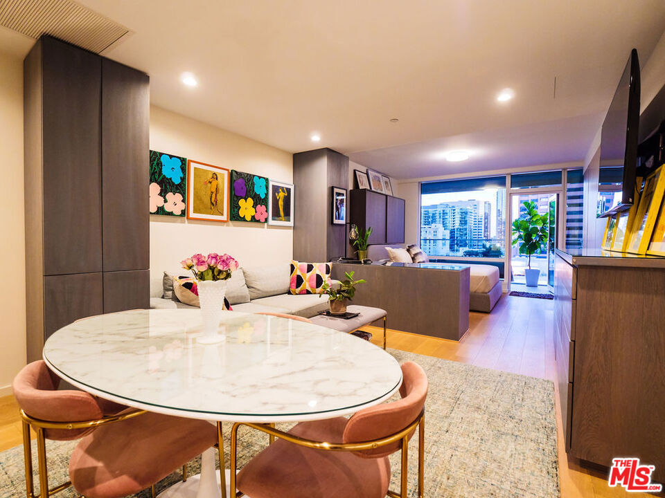 877 Francisco Street #1115