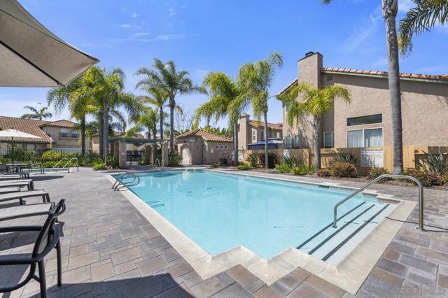 4087 Ivey Vista, Oceanside CA: https://media.crmls.org/mediaz/de843ff3-a66e-497e-9cbc-463a2ed2ee82.jpg