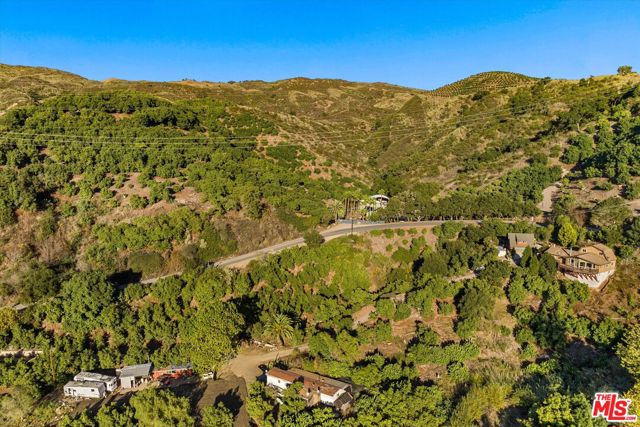 5850 Casitas Pass Road, Ventura CA: https://media.crmls.org/mediaz/de8562b6-da1a-4dd2-b0f2-d387037c5da7.jpg